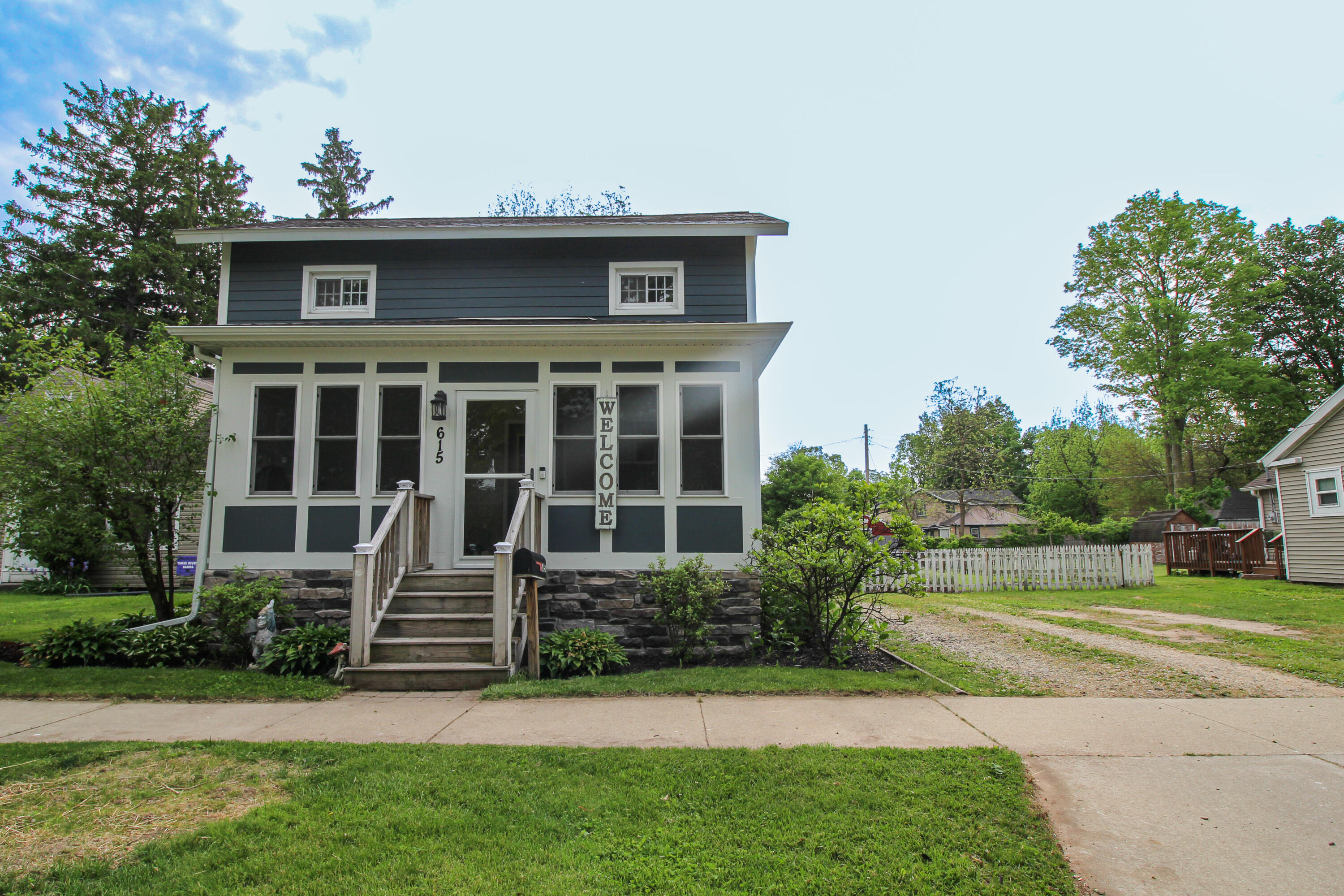615 East Street