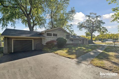 6015 Rowley Boulevard Waterford Charter Township MI 48329