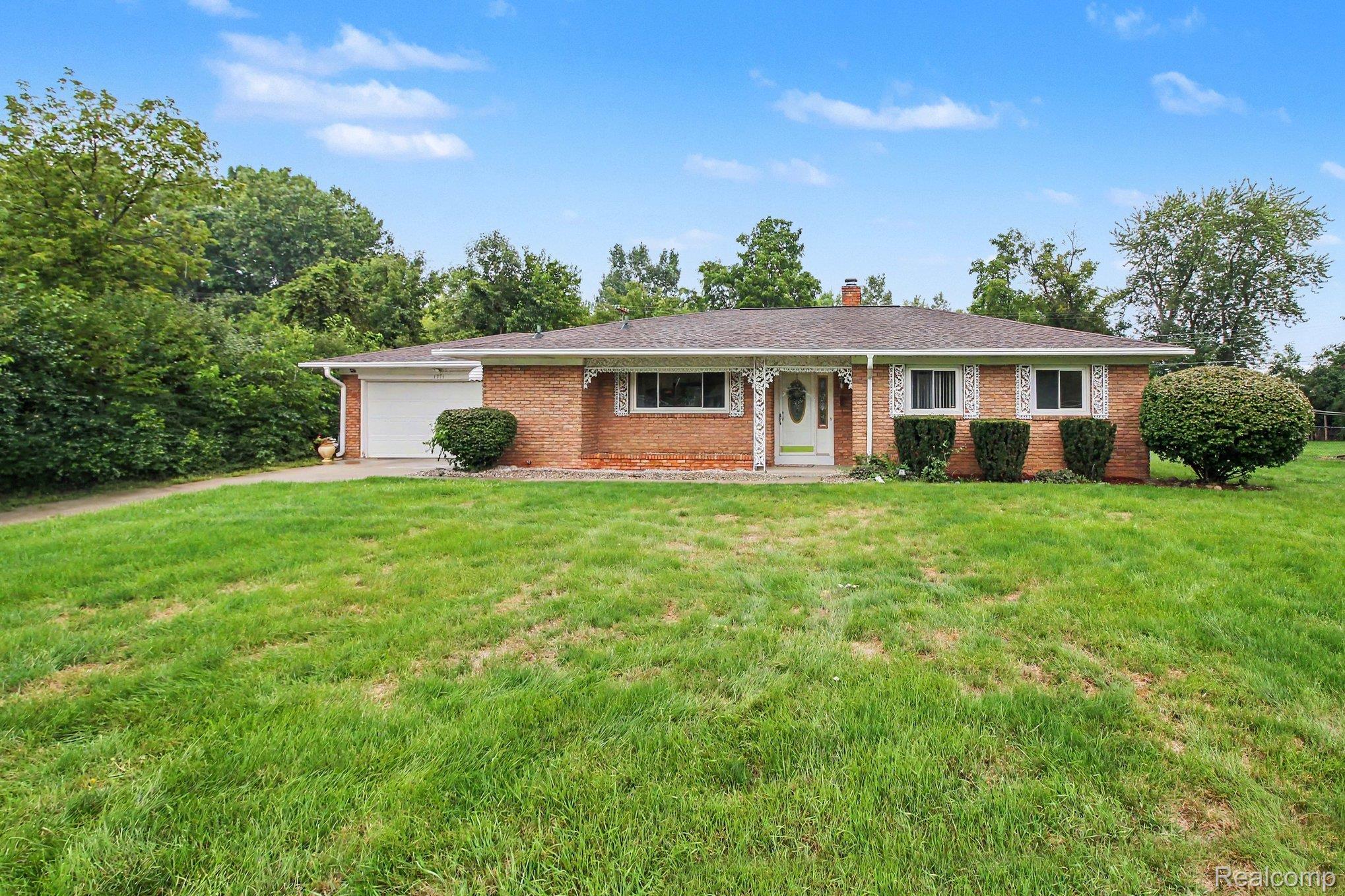 1254 Arrowhead Drive