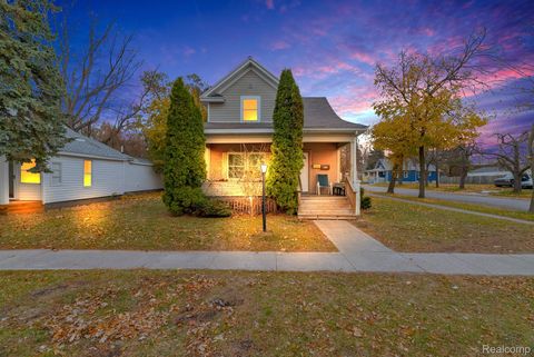 1103 White Street Port Huron City MI 48060