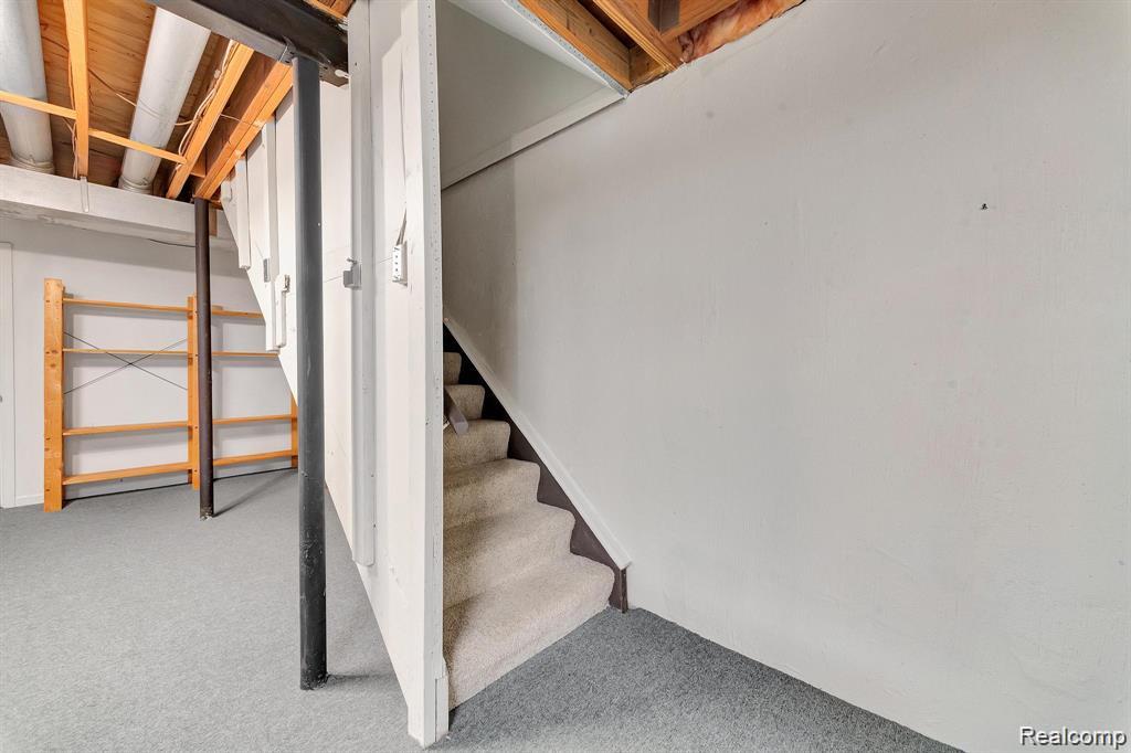 Bloomfield Hills, Michigan 48304, United States, 2 Bedrooms Bedrooms, ,3 BathroomsBathrooms,Residential,Active,243679