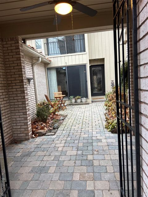 Tiny photo for 1285 GREENGLEN Court, Bloomfield Charter Township, MI 48304 (MLS # 20251053706)