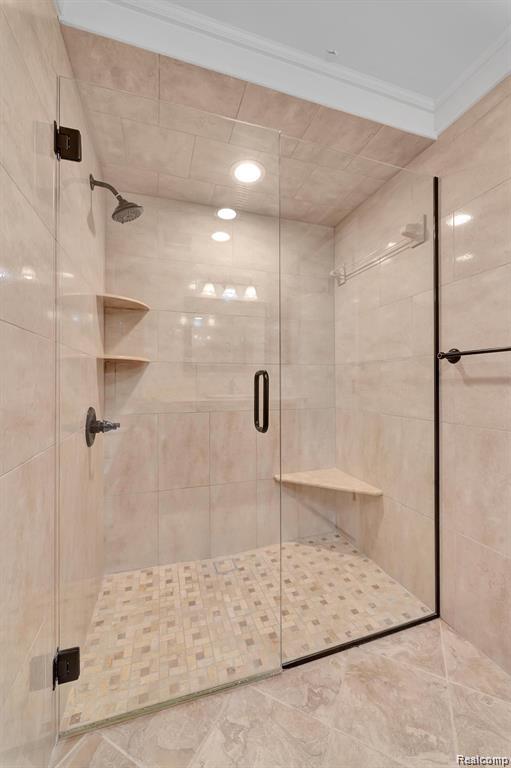 Bloomfield Hills, Michigan 48304, United States, 2 Bedrooms Bedrooms, ,3 BathroomsBathrooms,Residential,Active,243679