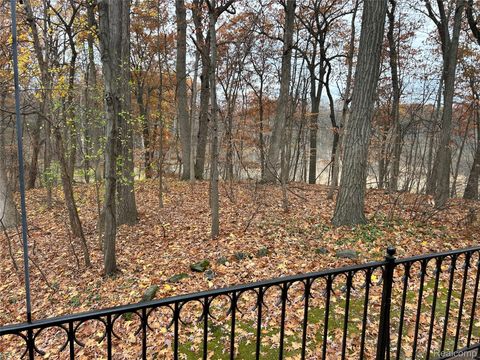 Tiny photo for 1285 GREENGLEN Court, Bloomfield Charter Township, MI 48304 (MLS # 20251053706)