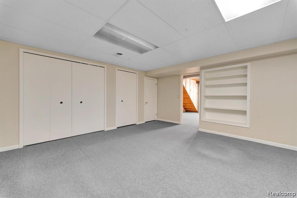 Bloomfield Hills, Michigan 48304, United States, 2 Bedrooms Bedrooms, ,3 BathroomsBathrooms,Residential,Active,243679