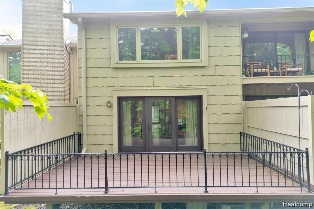 Bloomfield Hills, Michigan 48304, United States, 2 Bedrooms Bedrooms, ,3 BathroomsBathrooms,Residential,Active,243679