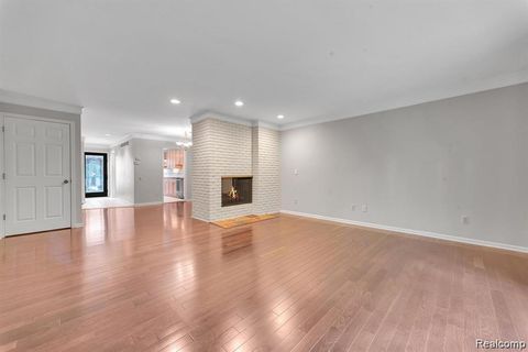 Tiny photo for 1285 GREENGLEN Court, Bloomfield Charter Township, MI 48304 (MLS # 20251053706)