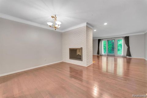 Tiny photo for 1285 GREENGLEN Court, Bloomfield Charter Township, MI 48304 (MLS # 20251053706)