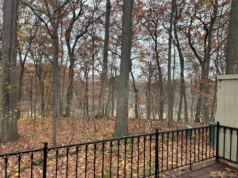 Tiny photo for 1285 GREENGLEN Court, Bloomfield Charter Township, MI 48304 (MLS # 20251053706)