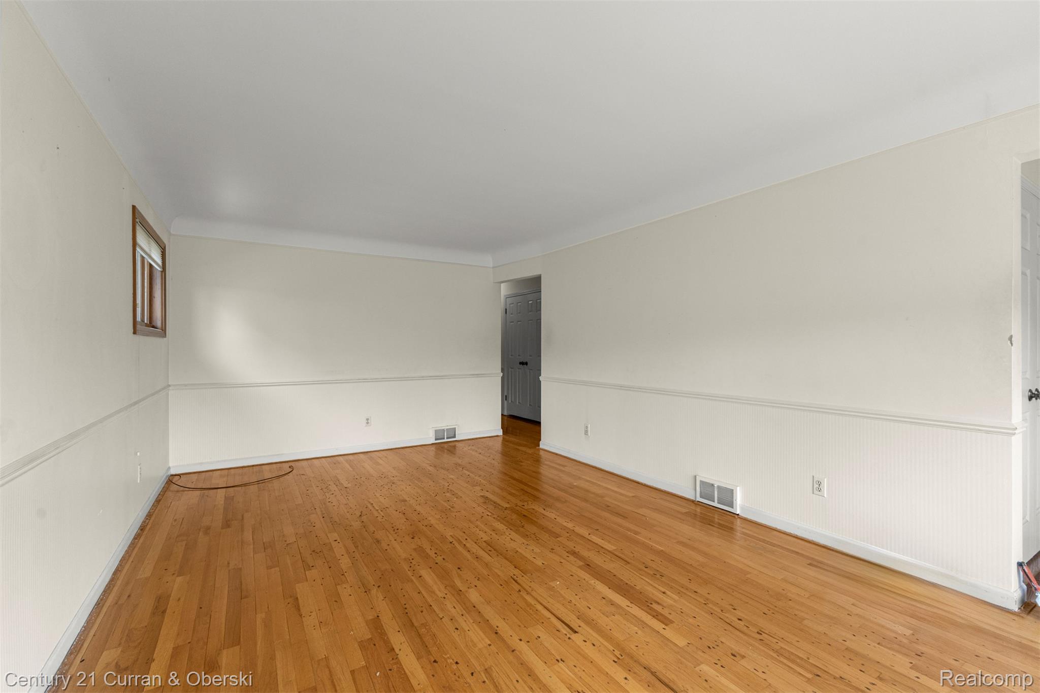 25542 W Warren Street