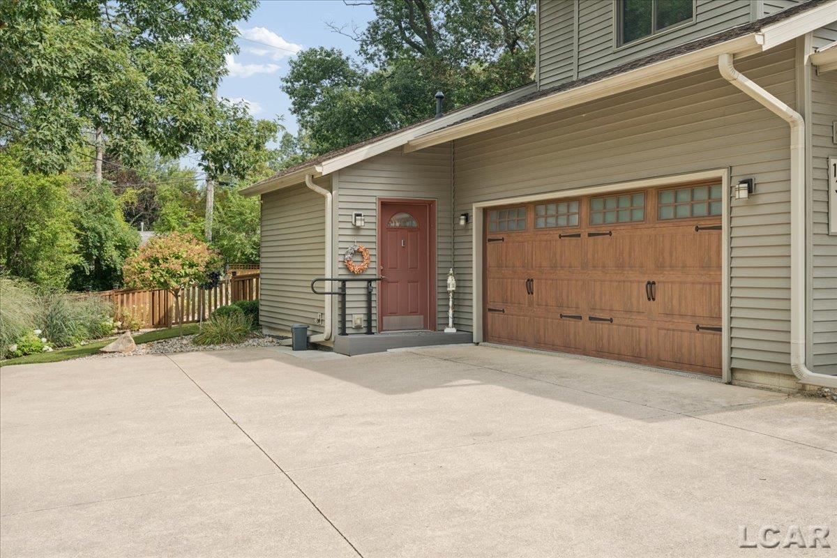 1310 W Maple Avenue