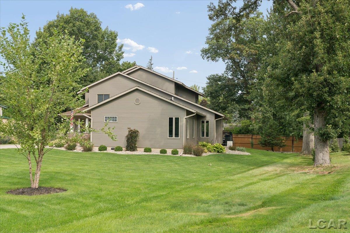 1310 W Maple Avenue