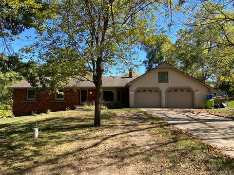 5550 McKeachie Road White Lake Charter Township MI 48383