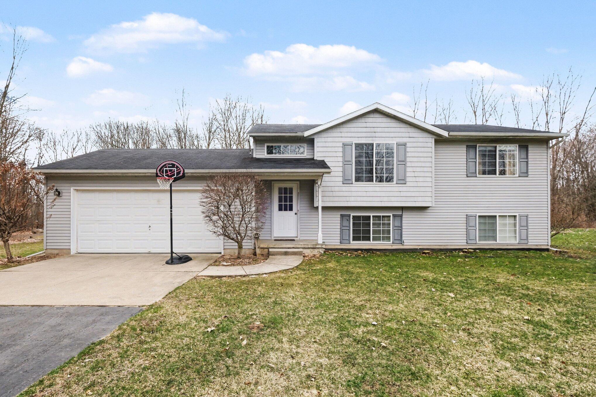 7460 15 Mile Road NE