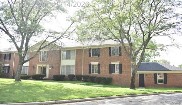 29610 MIDDLEBELT RD APT 20, FARMINGTON HILLS, MI 48334 - Image 86b3ce65a4b3f11ffd8a6646479836ec/2634531036