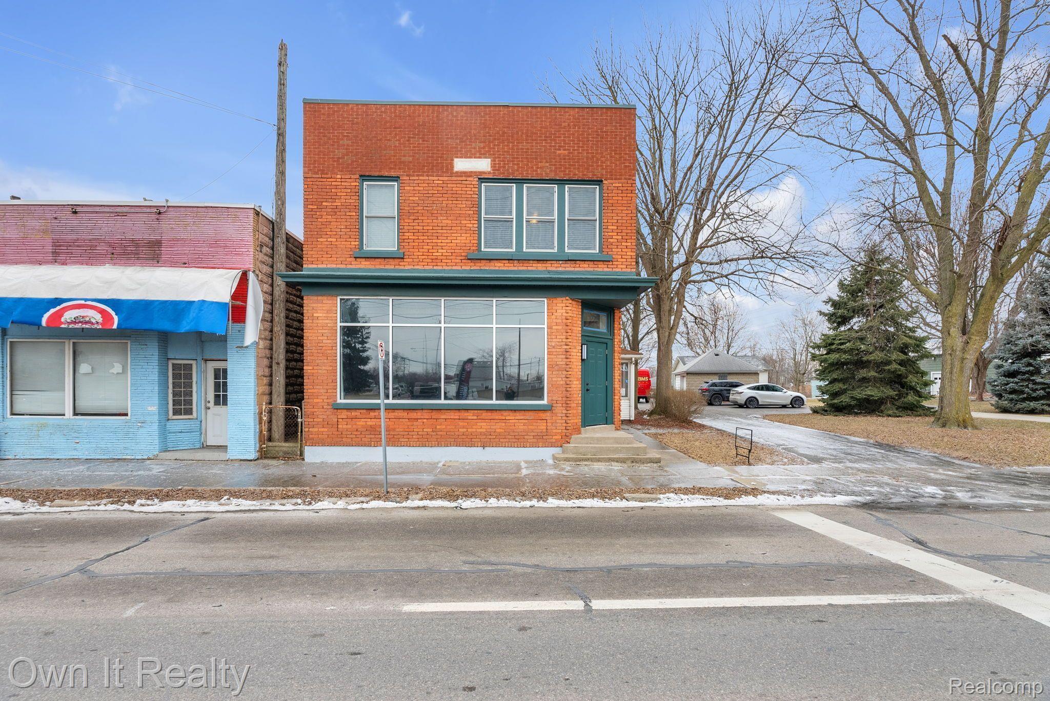 22421 HURON RIVER Drive