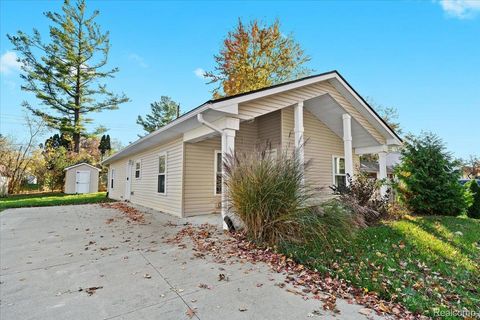 545 CALGARY Street Auburn Hills City MI 48326