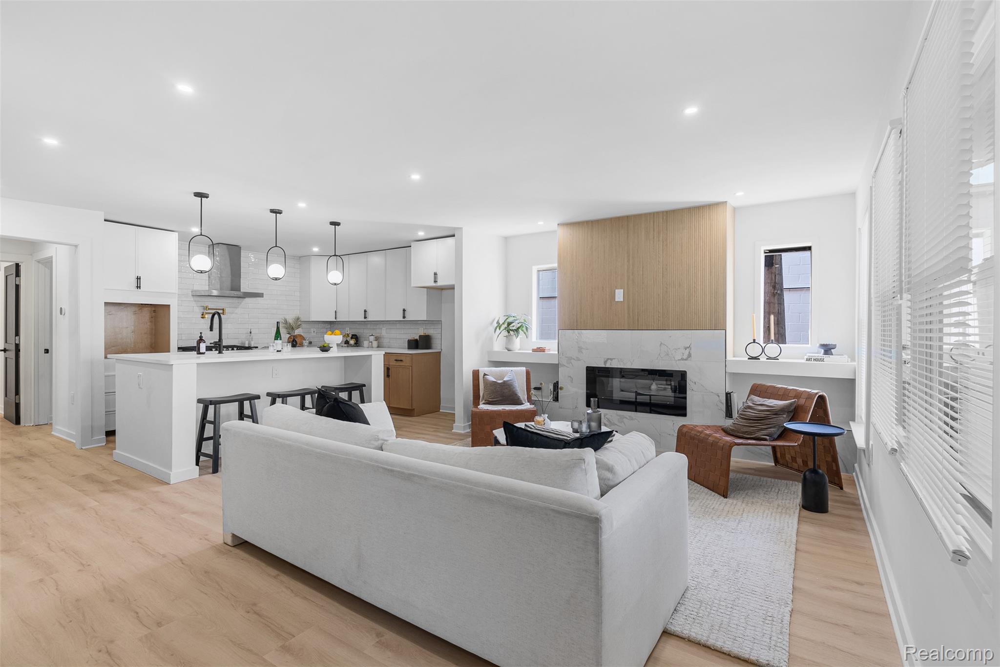 17126 Roselawn Street