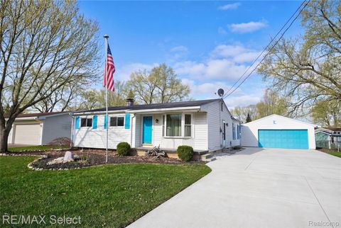 1412 Kettering Street Burton City MI 48509