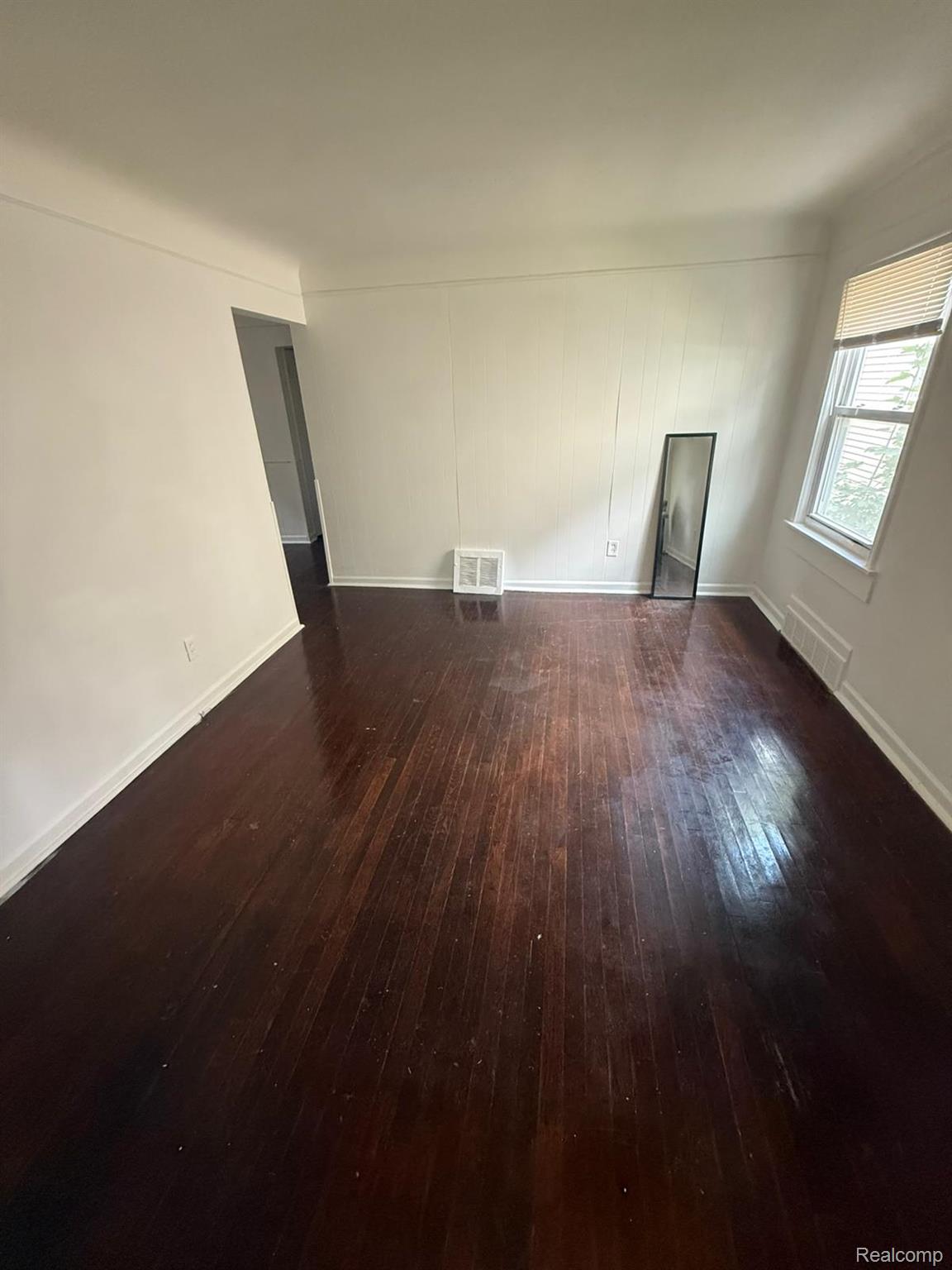 20739 CALEDONIA Avenue