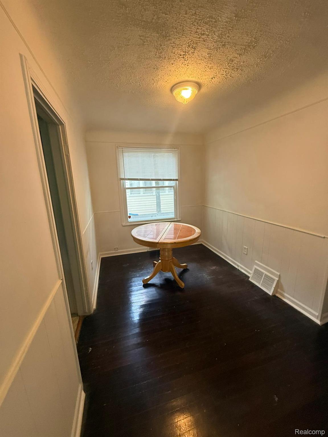 20739 CALEDONIA Avenue