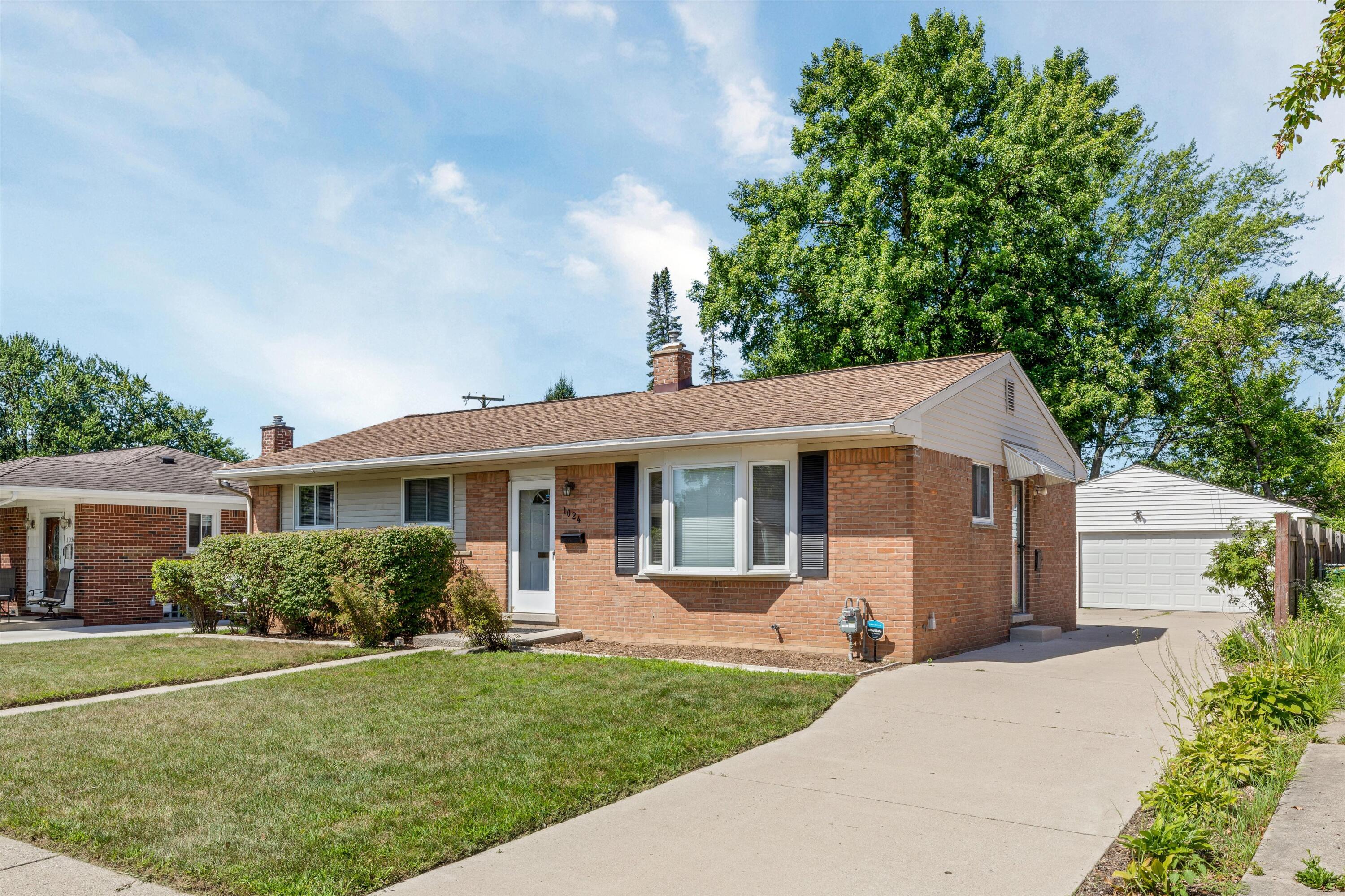 1024 Georgina Drive