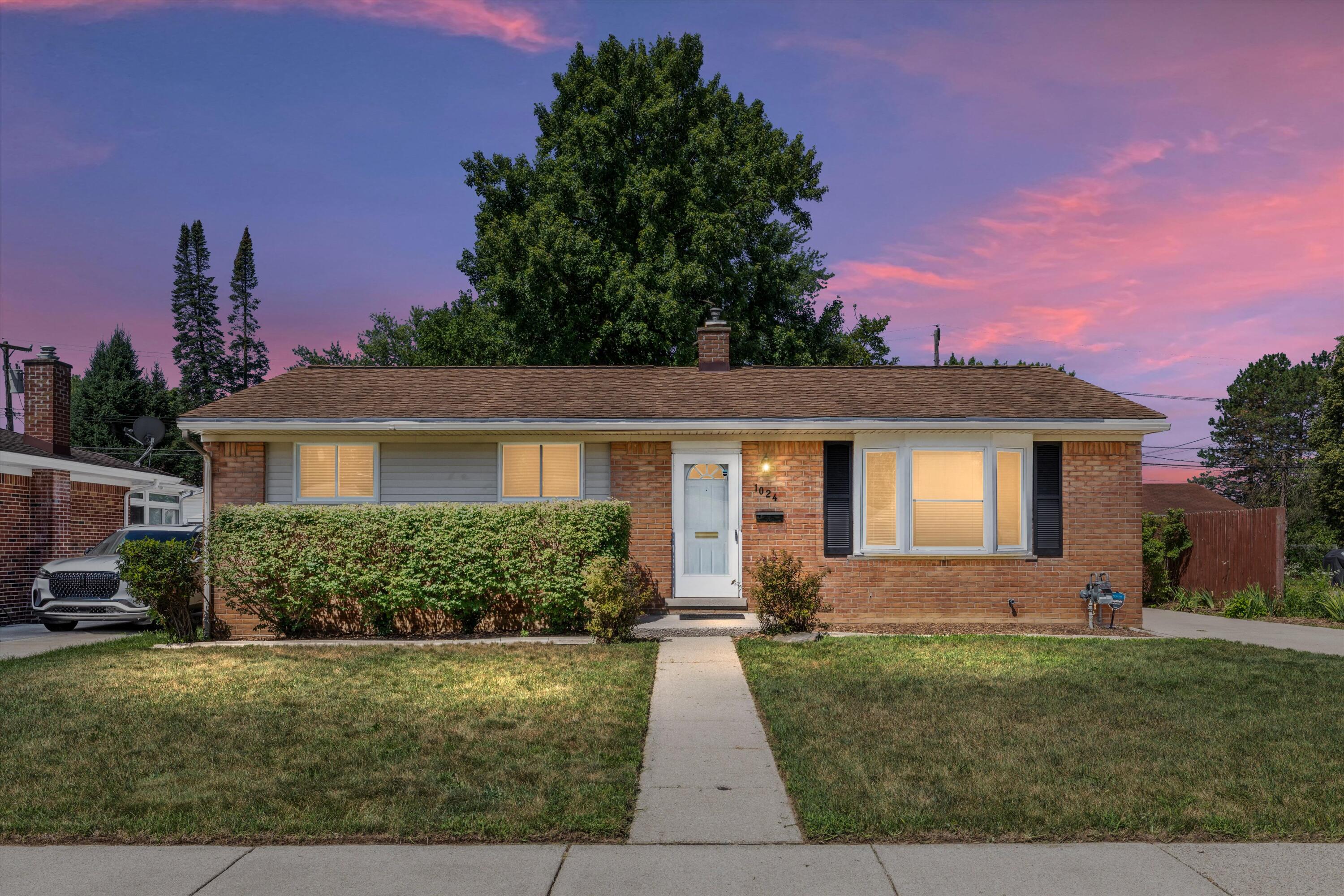 1024 Georgina Drive