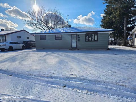 2822 Kensington Drive Saginaw City MI 48601