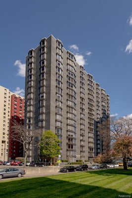 8200 E JEFFERSON AVE APT 503, DETROIT, MI 48214 - Image 86c292be1abf5b20aee2c3bb0009fd3f/2886305031