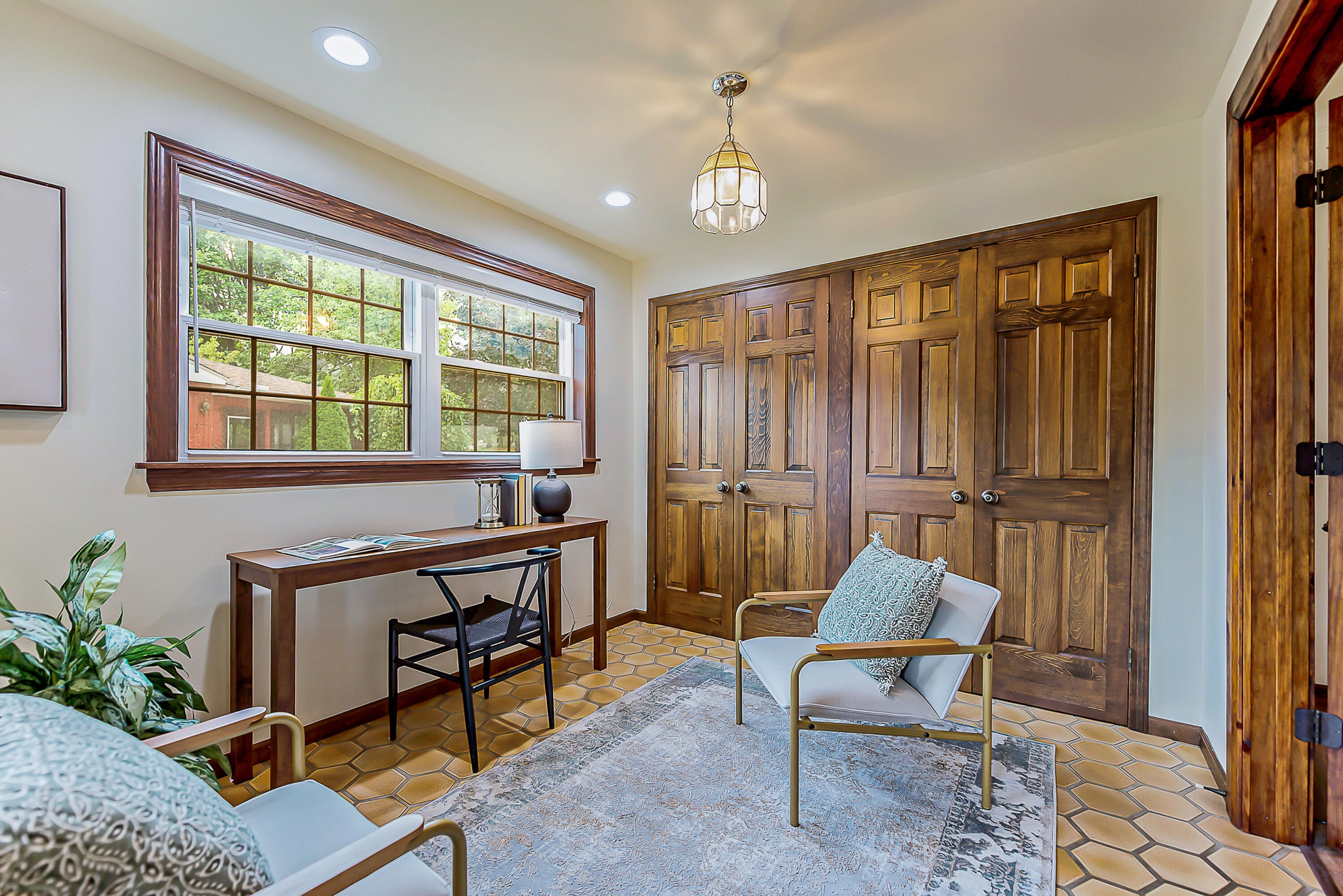 327 N Ann Arbor Street