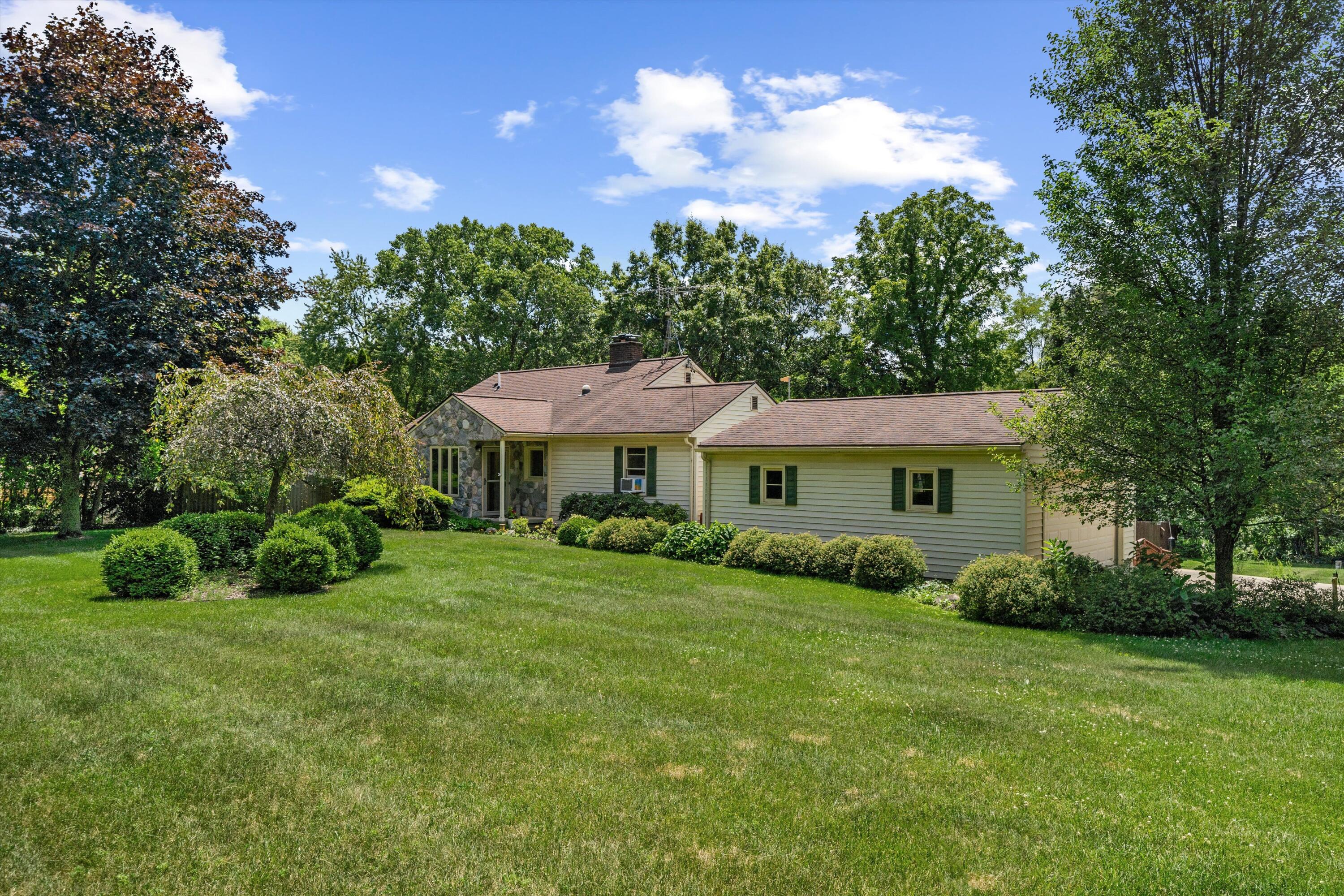 16009 Cavanaugh Lake Road