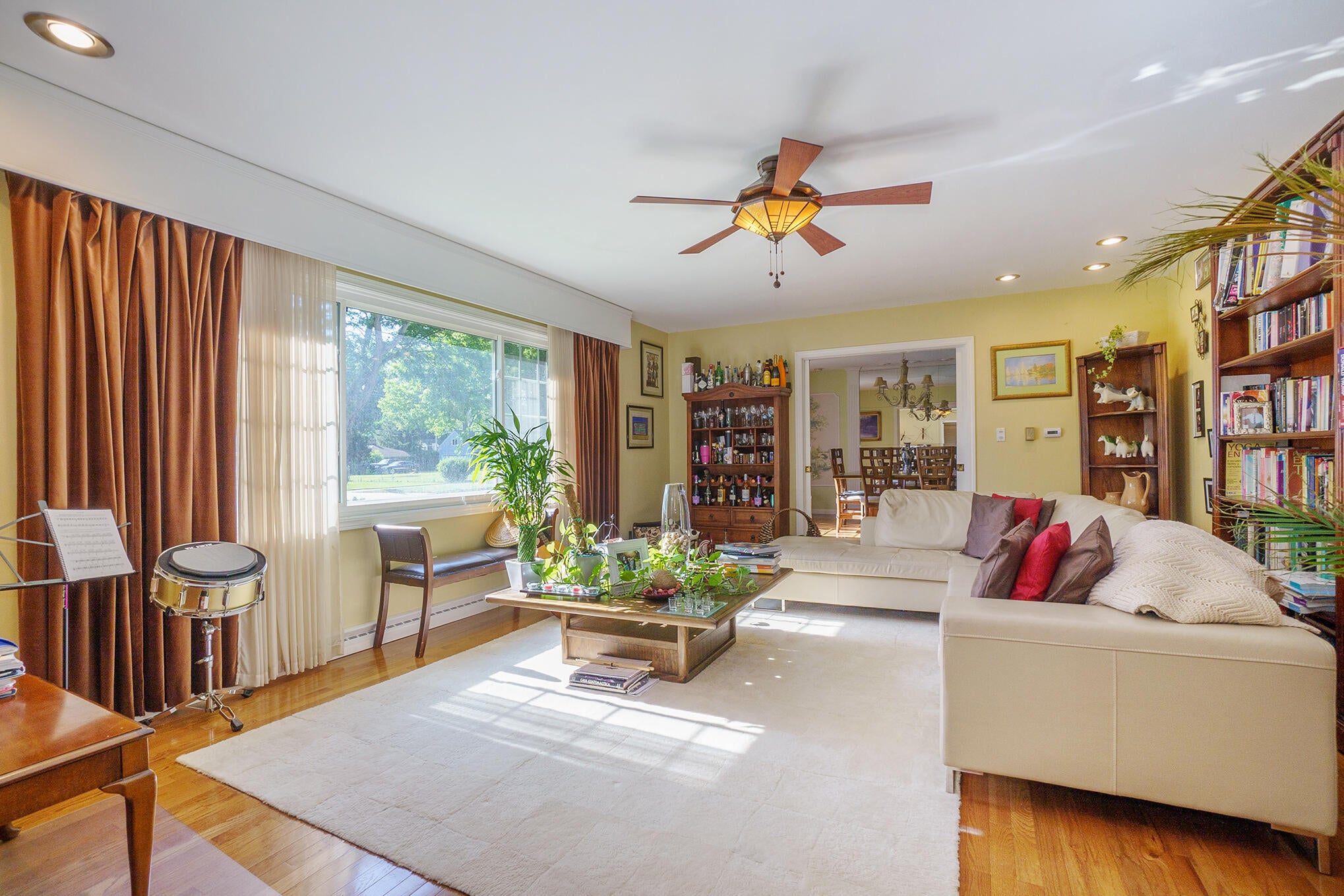 906 Walnut Street