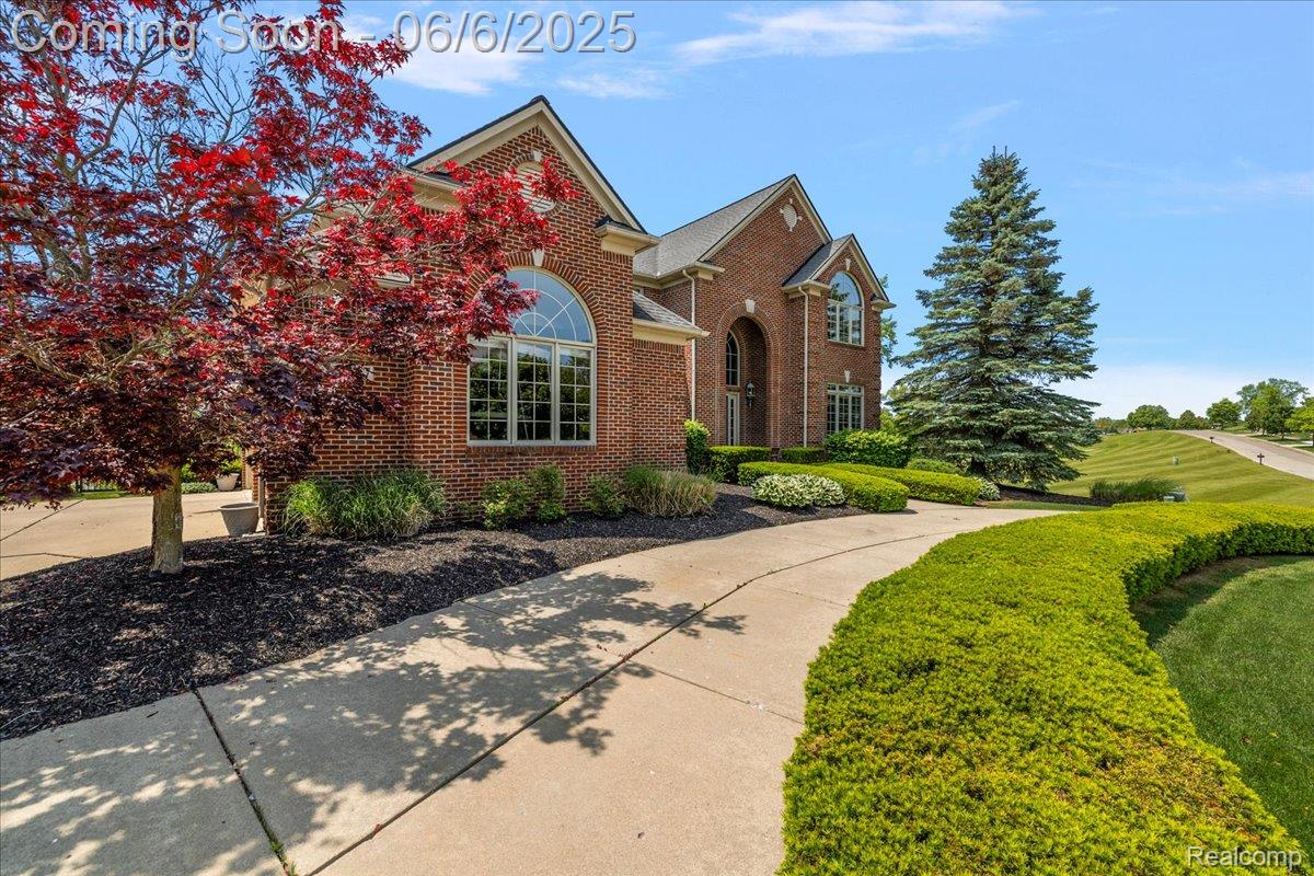 5847 Majestic Oaks Drive
