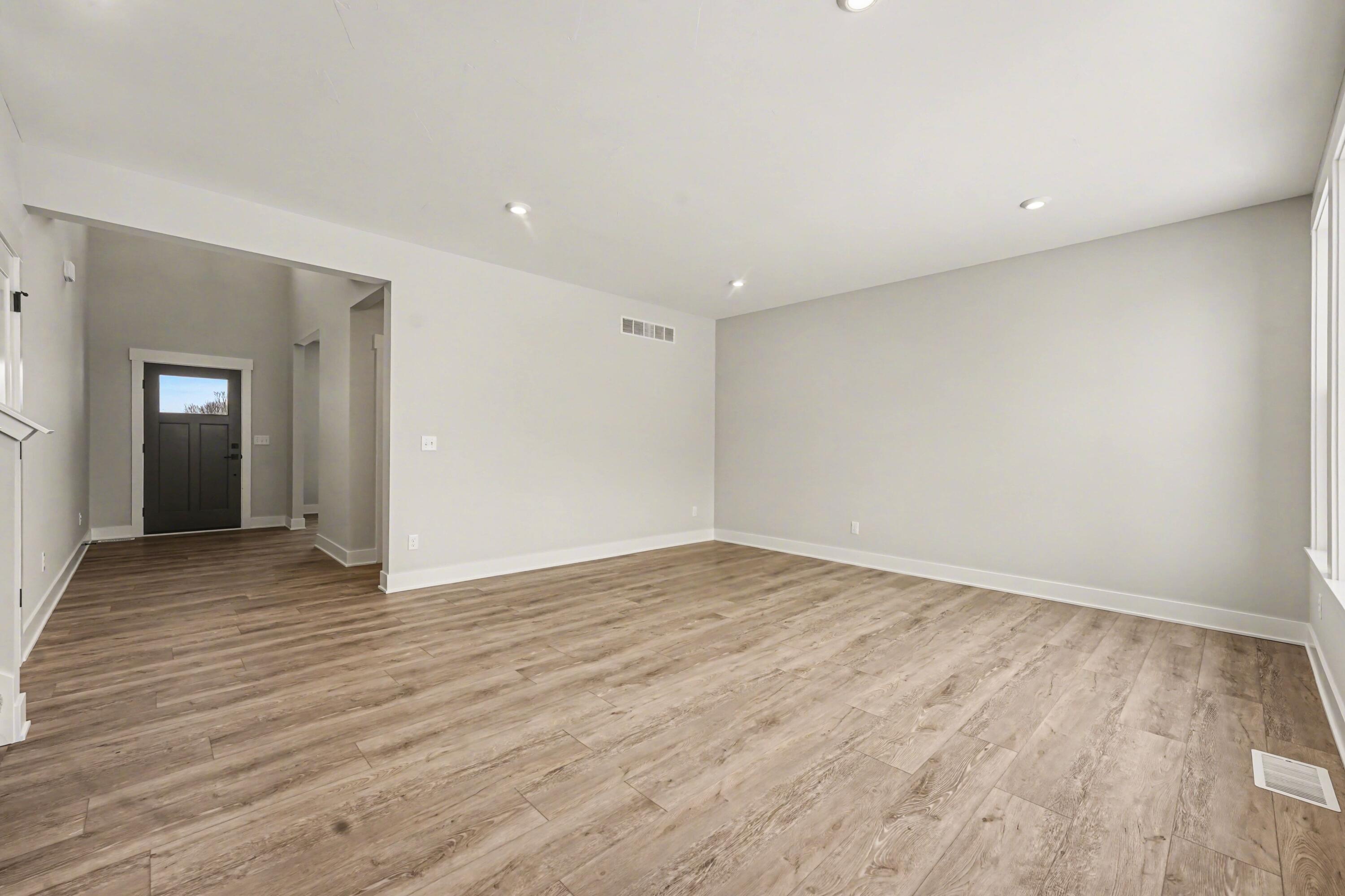 6990 Avalon Drive SE