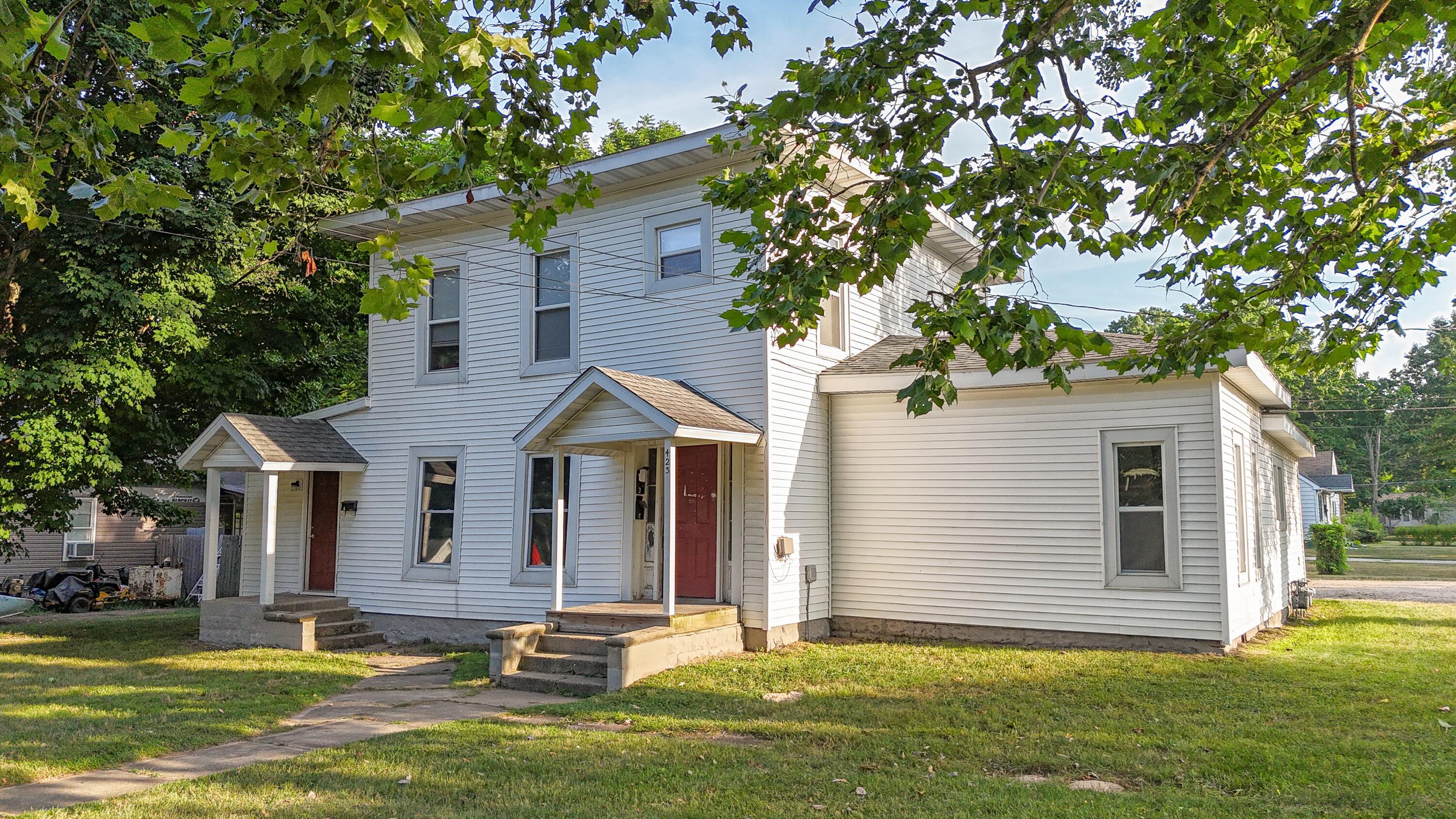 423 E Division Street