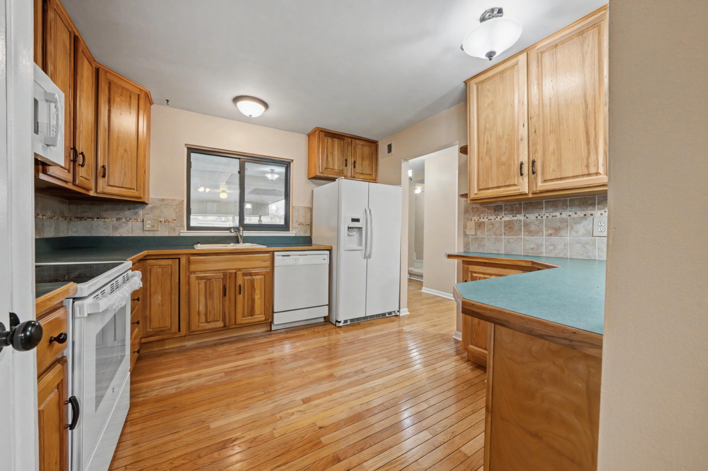 1564 Charter Oak Drive