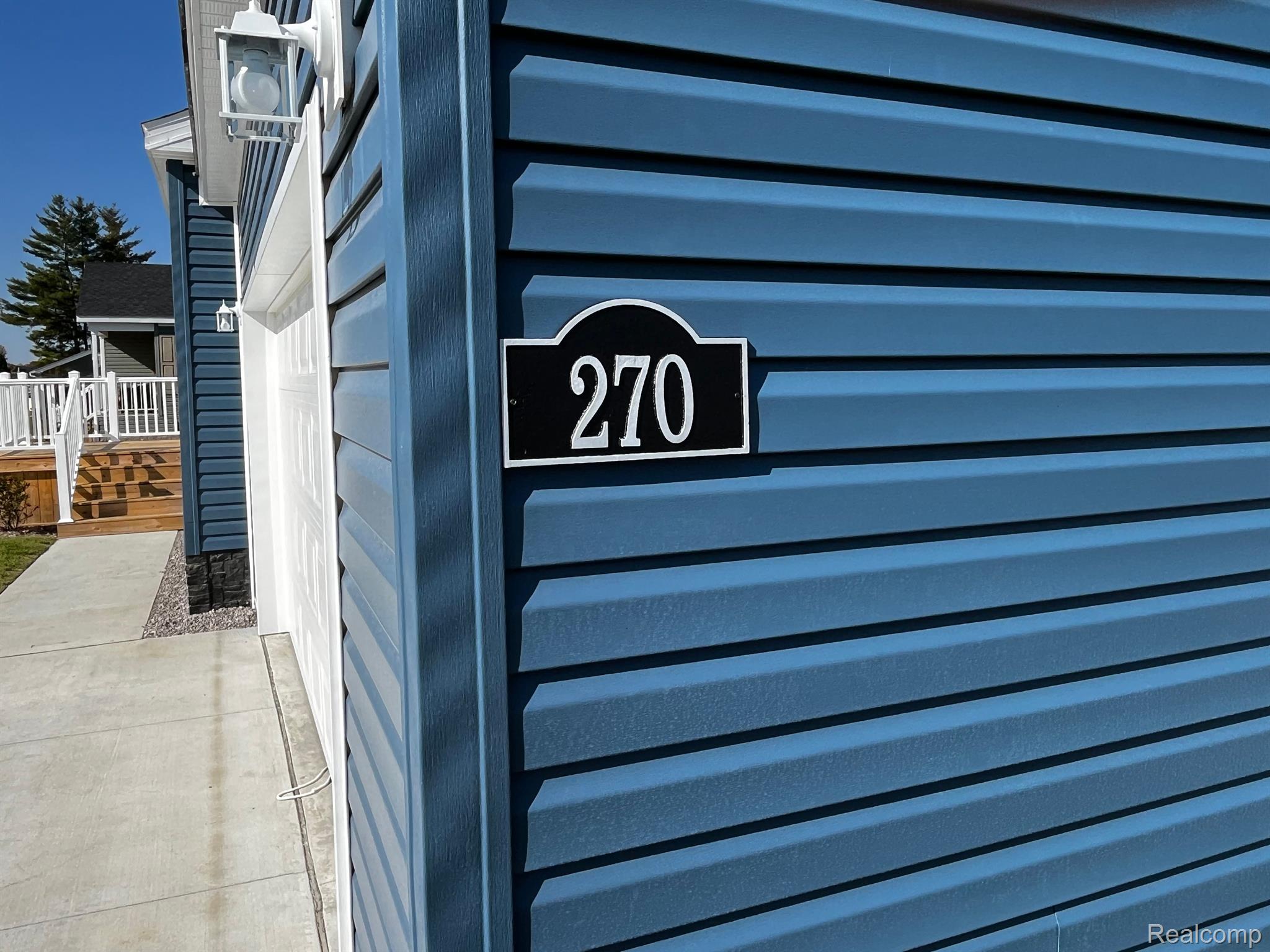 270 RIVIERA Drive