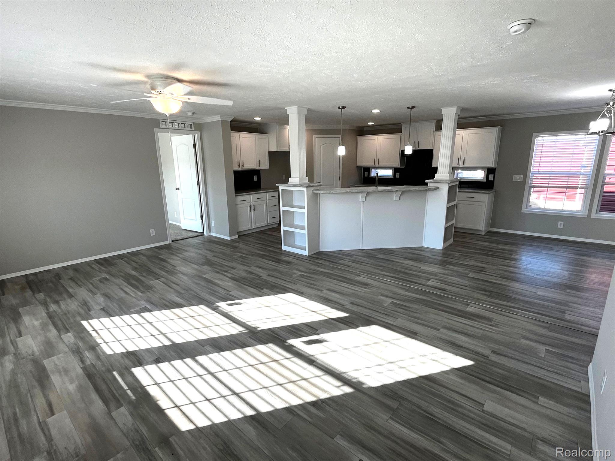 270 RIVIERA Drive
