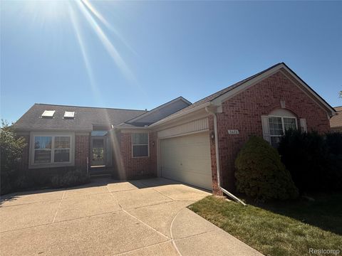 3670 Warwick Drive Sterling Heights City MI 48314