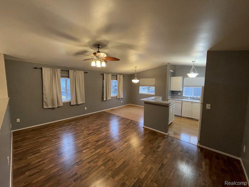 1079 RIVER RIDGE Circle