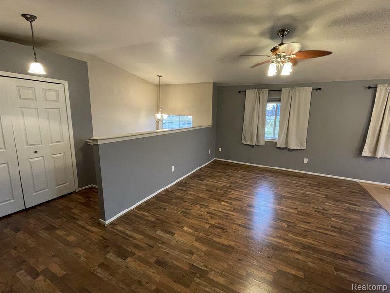 1079 RIVER RIDGE Circle