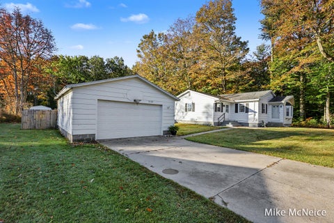 Tiny photo for 16182 Lincoln Street, Grand Haven Charter Township, MI 49417 (MLS # 71026055814)
