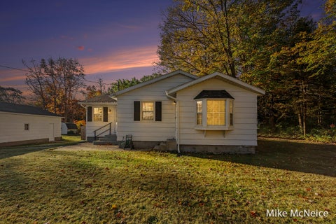 Tiny photo for 16182 Lincoln Street, Grand Haven Charter Township, MI 49417 (MLS # 71026055814)