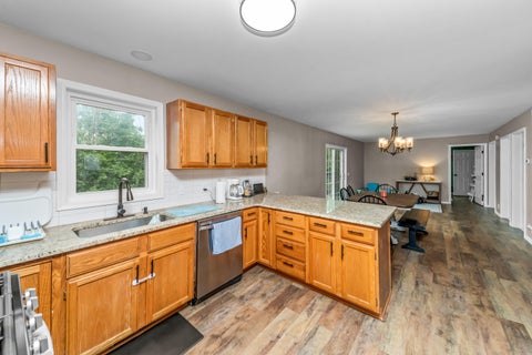 Tiny photo for 4240 E Commerce Road, Commerce Charter Township, MI 48382 (MLS # 81026046776)