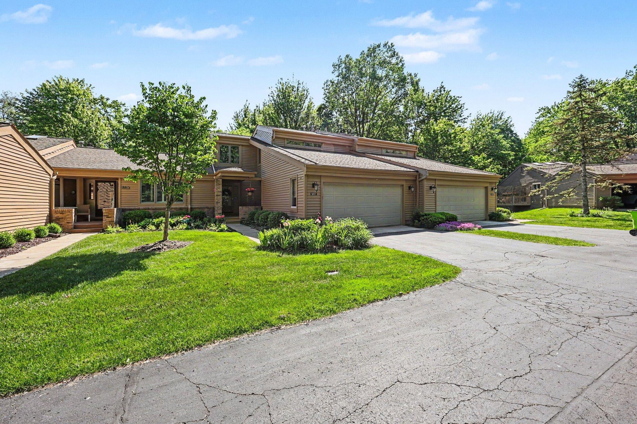 507 Woodgrove Drive Unit 31