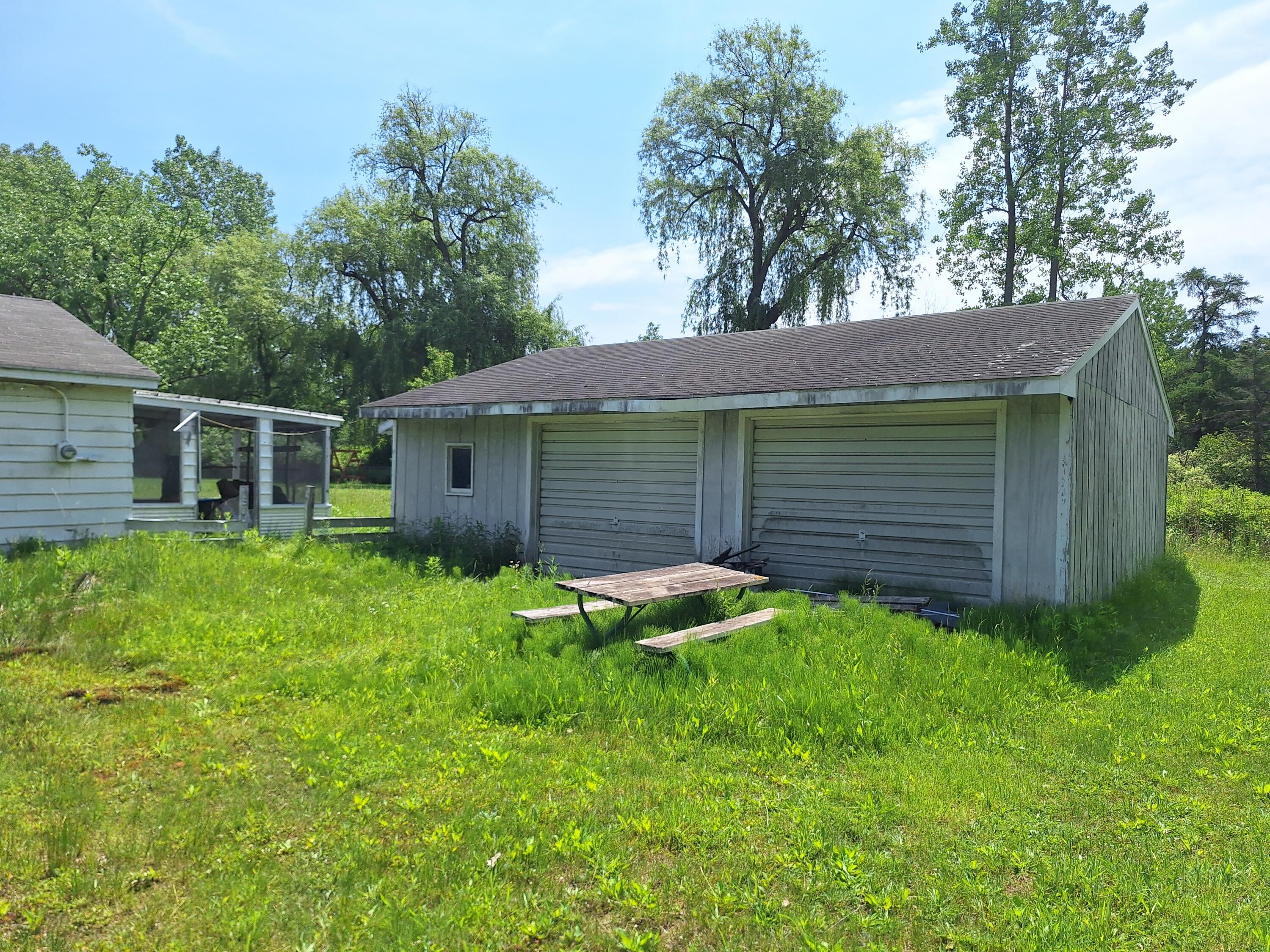 6010 Cannonsburg Road NE