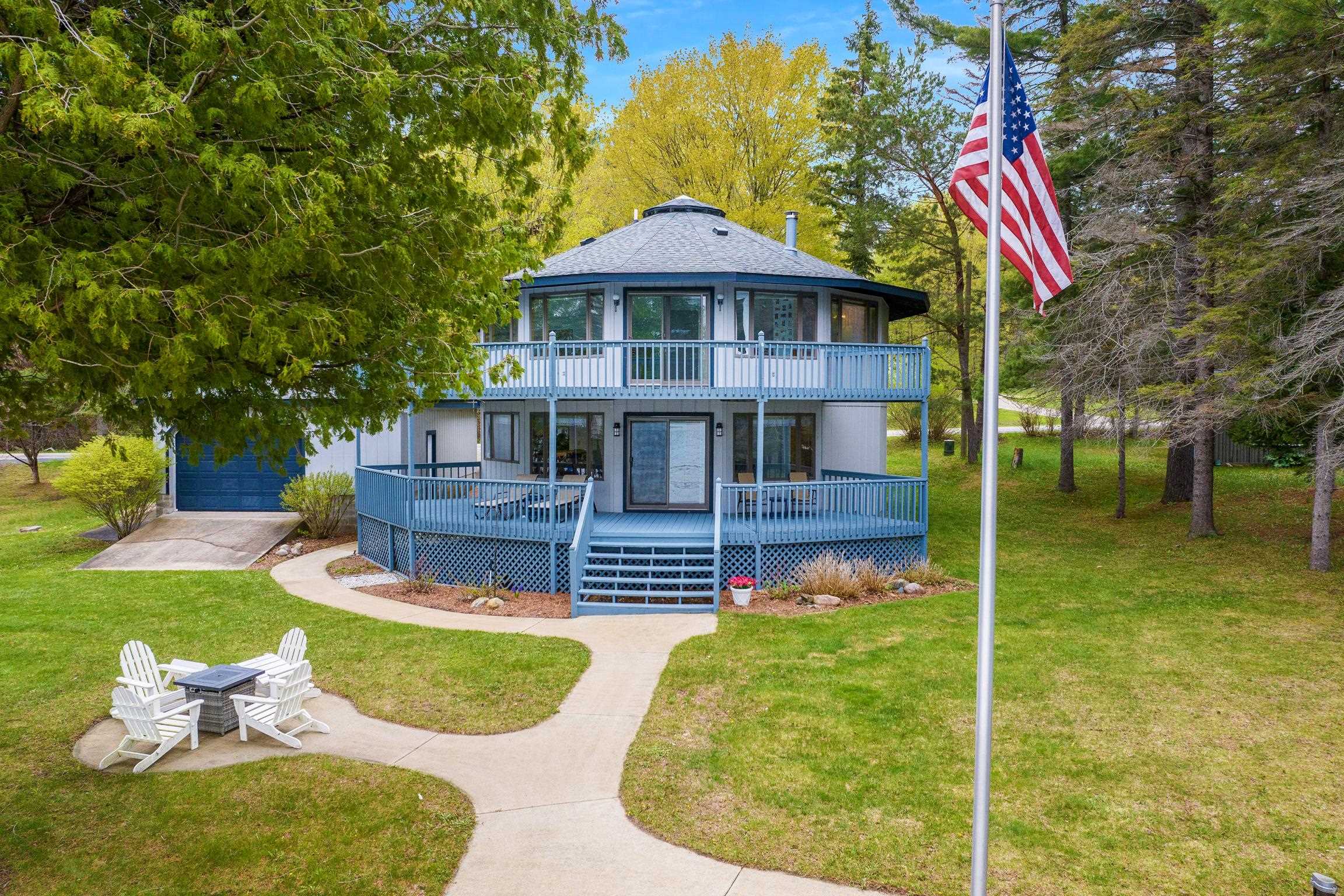 114 S Intermediate Lake Road