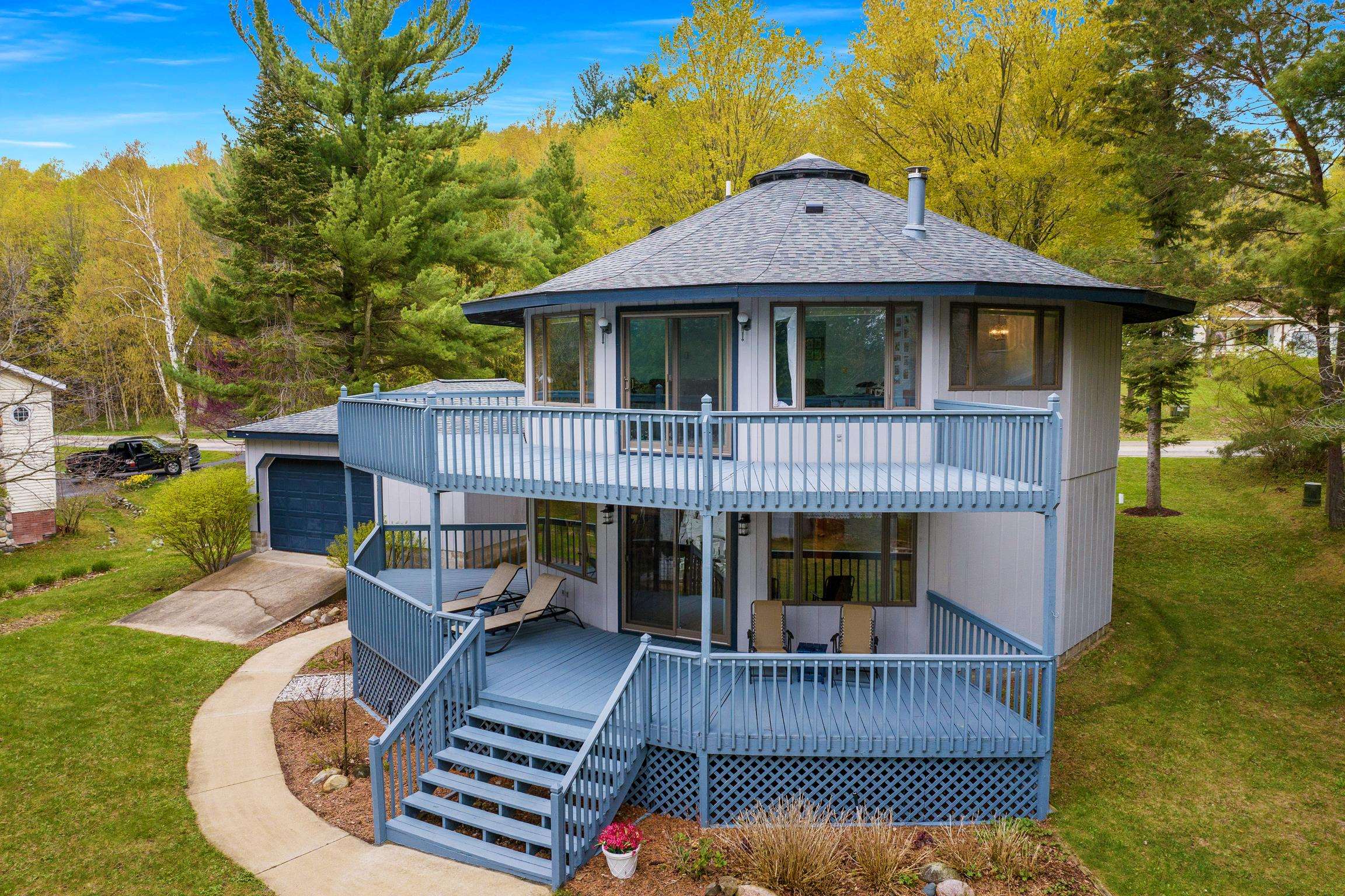 114 S Intermediate Lake Road