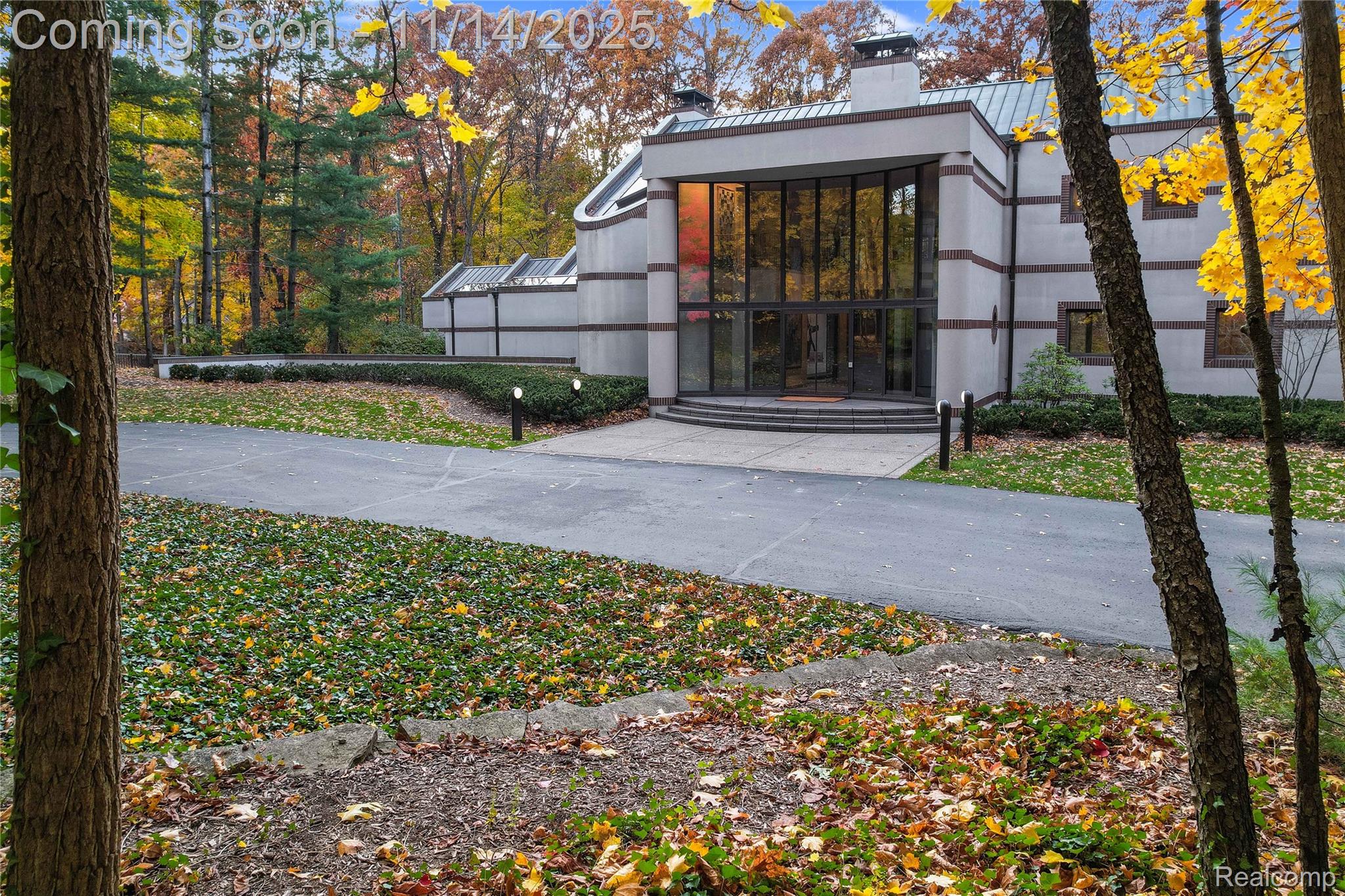 1335 Trowbridge Road