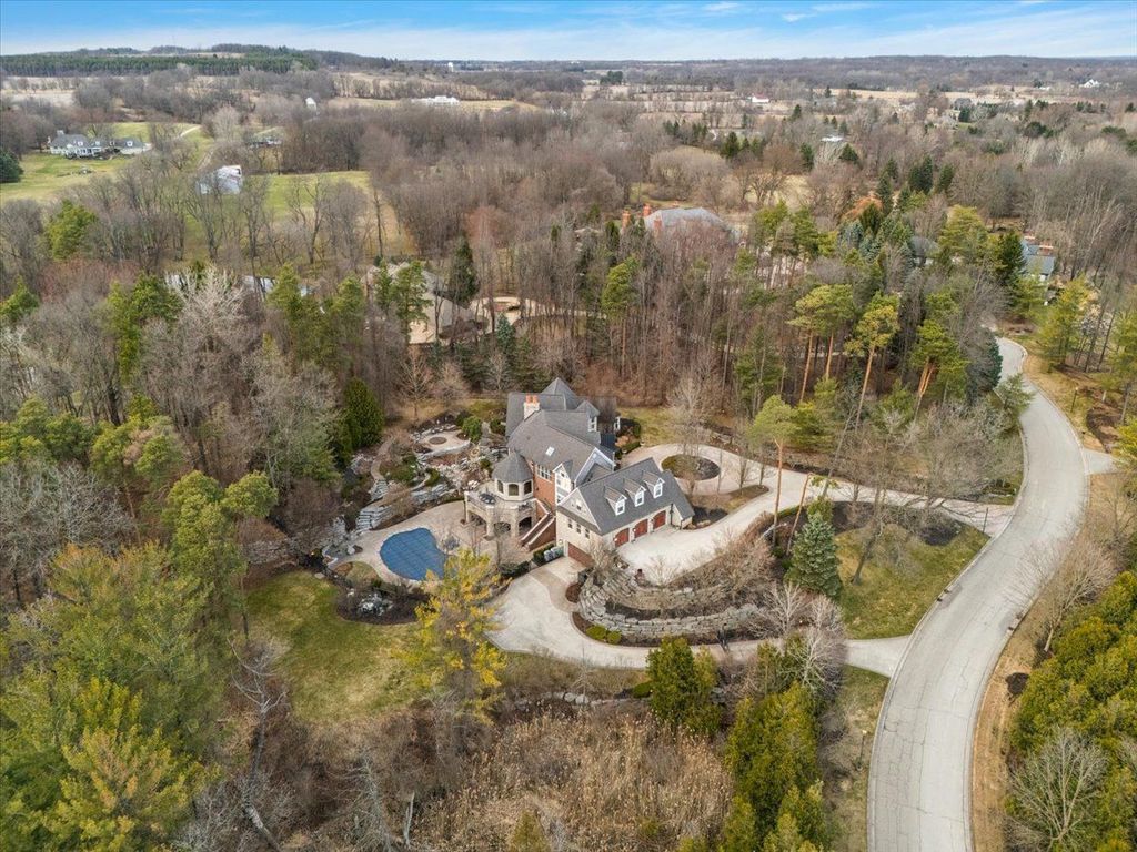 listing image 85